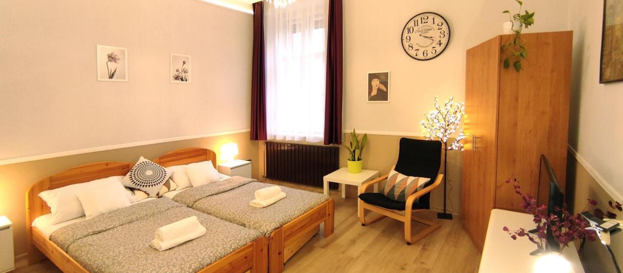 Center Apartman Szeged Ngoại thất bức ảnh