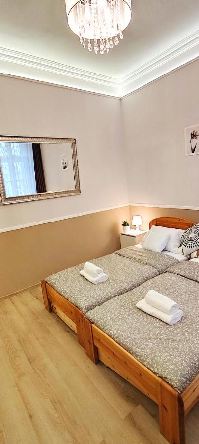 Center Apartman Szeged Ngoại thất bức ảnh