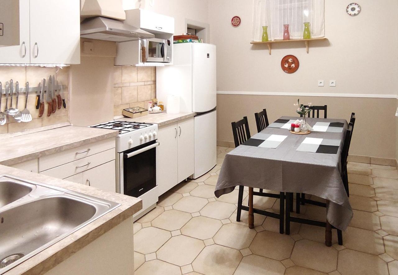 Center Apartman Szeged Ngoại thất bức ảnh